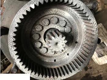 Pogonski reduktor VALTRA