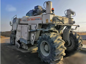 Stabilizator zemljišta WIRTGEN