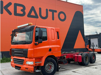 Kamion sa golom šasijom i zatvorenom kabinom DAF CF 85