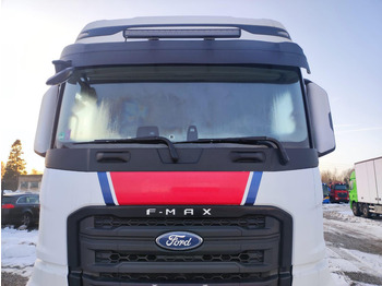 Kabina i enterijer FORD