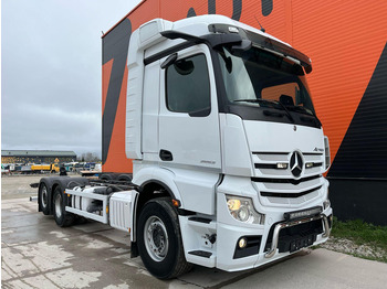 Kamion sa golom šasijom i zatvorenom kabinom Mercedes-Benz Actros 2553 6x2*4 PTO / CHASSIS L=7128 mm: slika 4
