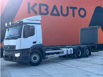 Kamion sa golom šasijom i zatvorenom kabinom MERCEDES-BENZ Antos