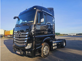 Tegljač MERCEDES-BENZ Actros 1843