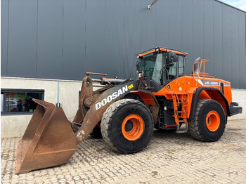 Utovarivač točkaš DOOSAN DL420