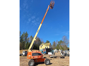 Zglobna platforma JLG