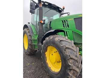 Traktor JOHN DEERE 6210R