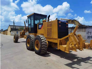 Grejder CATERPILLAR 140G