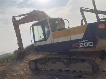 Bager guseničar KOMATSU PC200