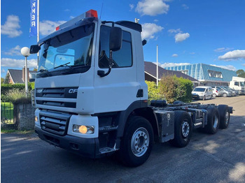 Kamion sa golom šasijom i zatvorenom kabinom DAF 85 360