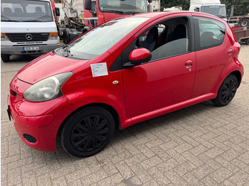 Hečbek TOYOTA