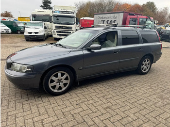 Automobil VOLVO