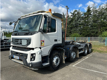 Kamion sa hidrauličnom kukom VOLVO FMX