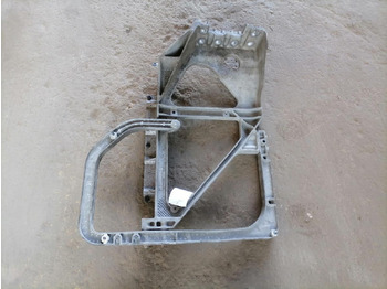 Univerzalni deo za Kamion Volvo Mudguard bracket 21341500: slika 2
