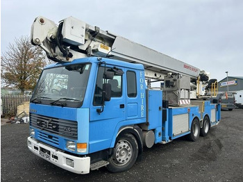 Kamion sa dizalicom VOLVO FL10