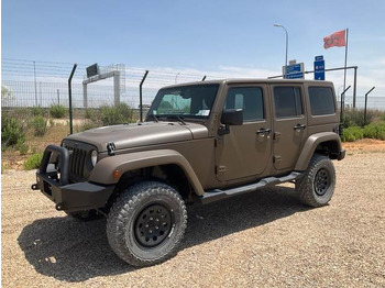 Automobil JEEP