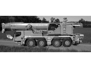 Pokretni kran LIEBHERR LTM 1100