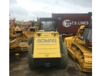 Kompaktor BOMAG BW 217 D-2: slika 2