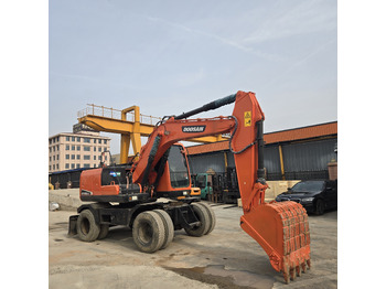 Bager točkaš DOOSAN DX150W