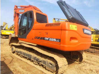 Bager guseničar Doosan DX225LC: slika 2