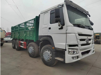 Kamion sa tovarnim sandukom Sinotruk HOWO 8*4 Fence Truck: slika 3