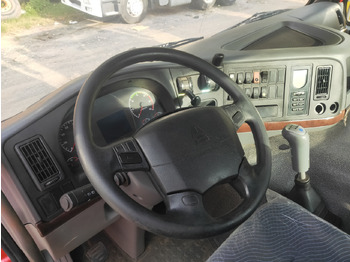 Tegljač Sinotruk HOWO 371 6*4 Tractor: slika 2