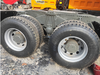 Tegljač Sinotruk HOWO A7 6*4 Tractor: slika 4