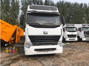 Tegljač Sinotruk HOWO A7 6*4 Tractor: slika 3