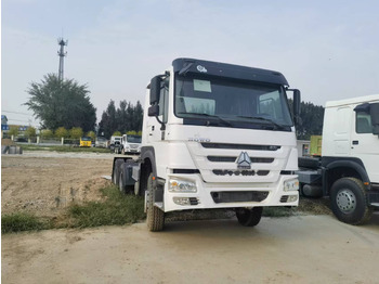 Tegljač SINOTRUK HOWO