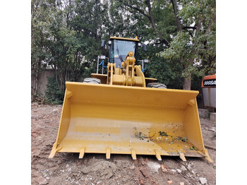 Utovarivač točkaš CATERPILLAR 966H