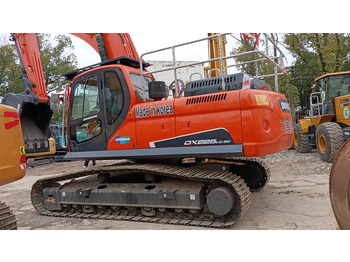 Bager guseničar DOOSAN DX225LC