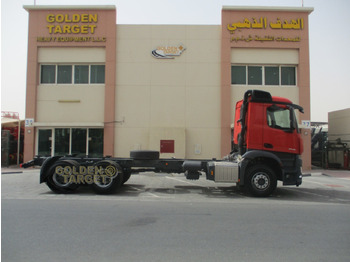 Kamion sa golom šasijom i zatvorenom kabinom novi MERCEDES-BENZ Arocs 3348 6x4 Chassis: slika 5