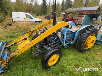 Traktor FORD