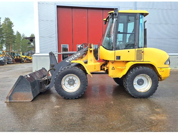 Utovarivač točkaš VOLVO L30B