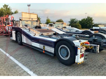 Aerodromski traktor GOLDHOFER