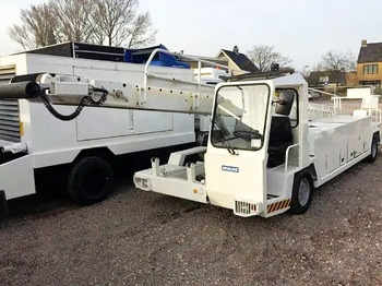 Avionski trakasti transporter MULAG