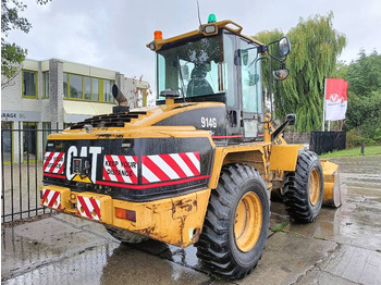Utovarivač točkaš CATERPILLAR 914