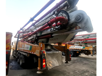 Auto pumpa za beton XCMG Official HB62V Second Hand Concrete Pump Truck 62m Truck-mounted Concrete Pump Price: slika 5