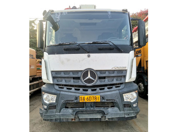 Auto pumpa za beton XCMG Official HB62V Second Hand Concrete Pump Truck 62m Truck-mounted Concrete Pump Price: slika 3