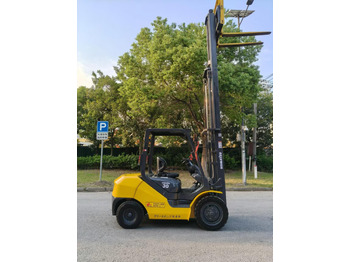 Dizel viljuškar KOMATSU