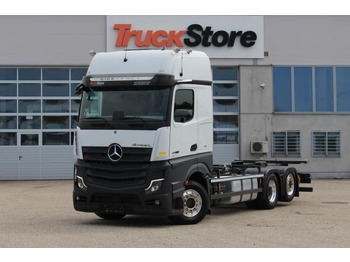 Kamion za prevoz kontejnera/ Kamion sa promenjivim sandukom MERCEDES-BENZ Actros