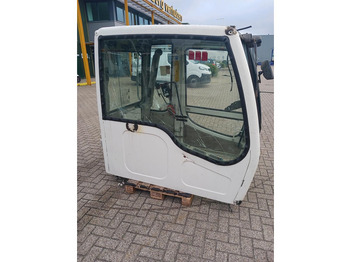 Kabina i enterijer LIEBHERR