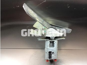 Pedala LIEBHERR