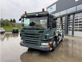 Kamion za utovaranje kontejnera SCANIA P 320