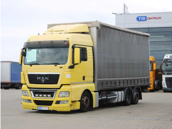 Kamion sa ceradom MAN TGX 24.440