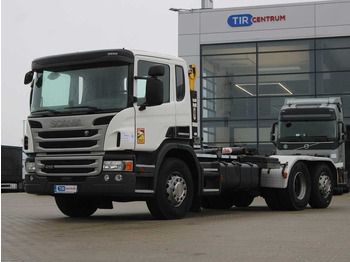 Kamion sa hidrauličnom kukom SCANIA P 410