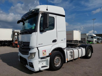 Tegljač MERCEDES-BENZ Actros 1845
