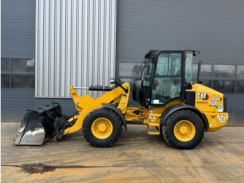 Utovarivač točkaš CATERPILLAR 908M