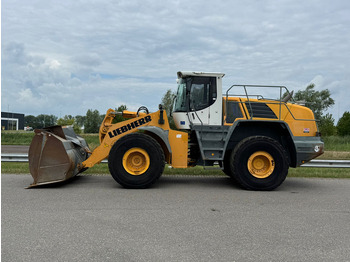Utovarivač točkaš LIEBHERR L 566