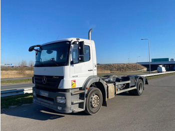 Kamion sa golom šasijom i zatvorenom kabinom MERCEDES-BENZ Axor 1829
