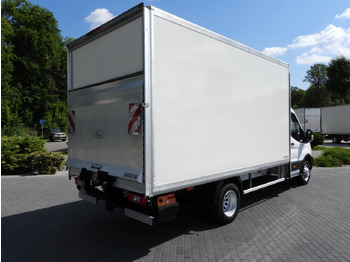 Dostavno vozilo sa zatvorenim sandukom FORD TRANSIT BOX LIFT 8 PALLETS CRUISE CONTROL LED LIGHTS TWIN WHEELS AIR CONDITIONING 130HP: slika 3 Dostavno vozilo sa zatvorenim sandukom FORD TRANSIT BOX LIFT 8 PALLETS CRUISE CONTROL LED LIGHTS TWIN WHEELS AIR CONDITIONING 130HP: slika 3